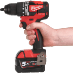 Masina de gaurit cu percutie cu 2 acumulatori Milwaukee M18 CBLPD-422C