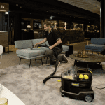 Aspirator cu spalare tip spray extractie Karcher Puzzi 8/1