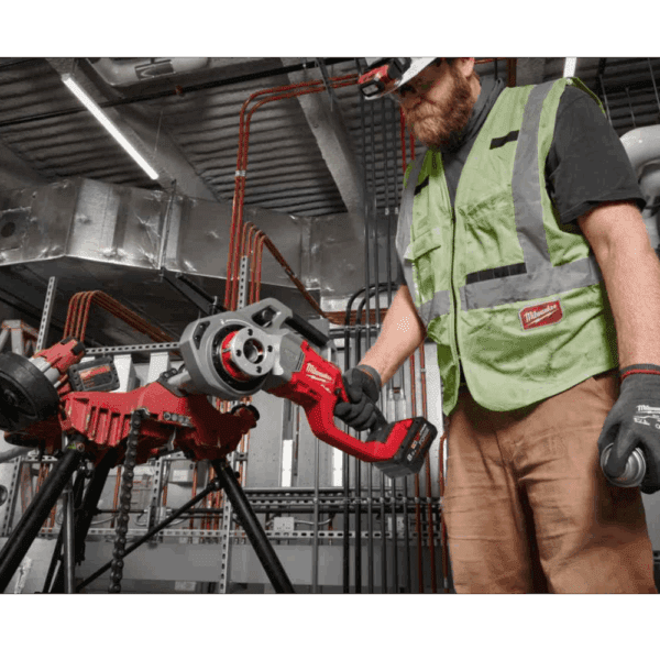 Masina de filetat tevi cu 2 acumulatori Milwaukee M18 FPT114-802CA